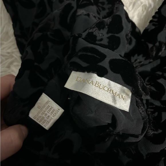 Dana Bunchman Women’s Long Sleeve Button Down Top Floral Velvet 8 - Picture 3 of 3